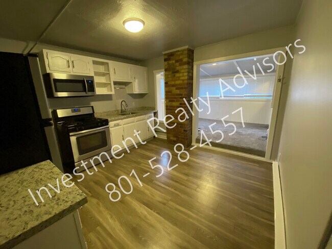 Foto del edificio - 230 Canyon Side Rd