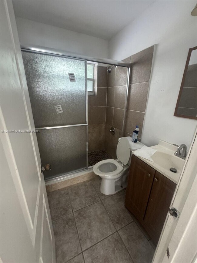 Foto del edificio - 923 SE 2nd Ave