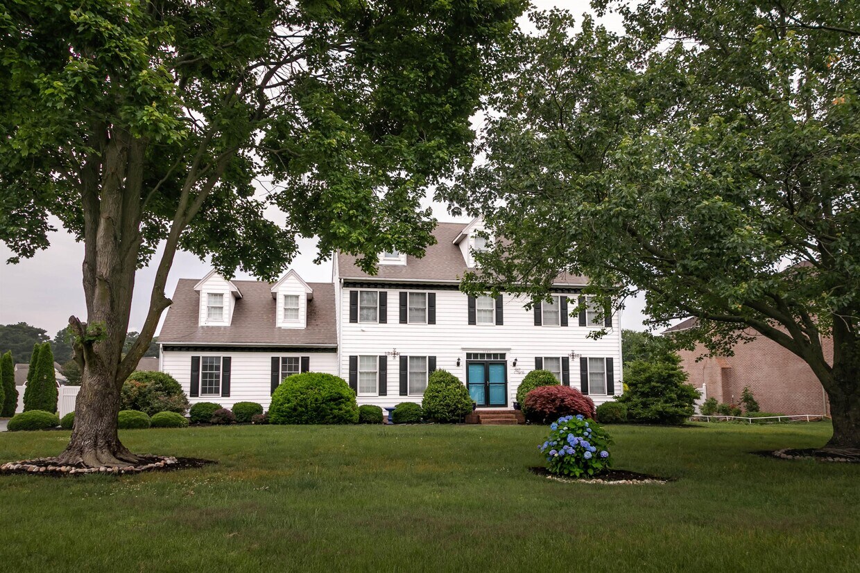 Primary Photo - 5444 E Nithsdale Dr