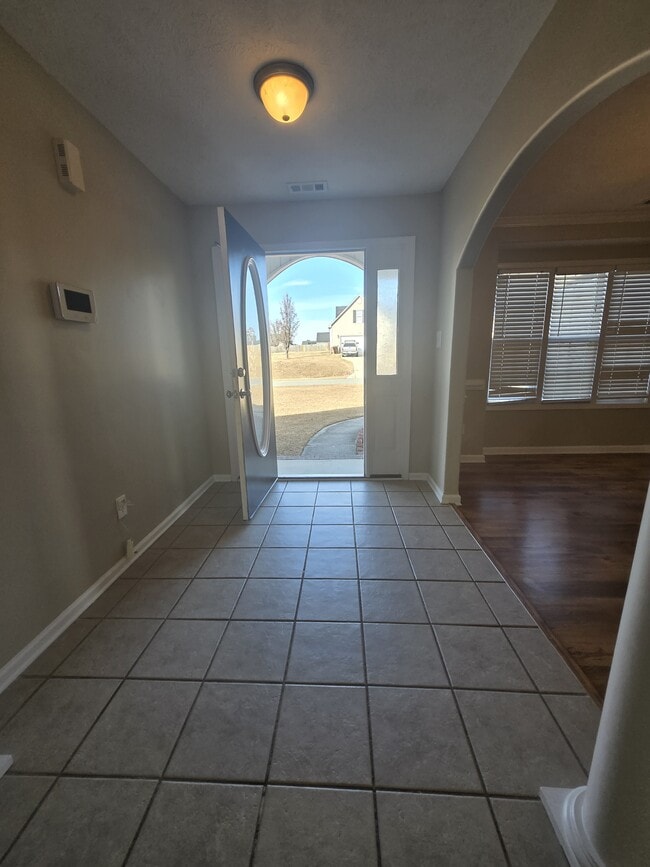 Building Photo - 76 Shelby St