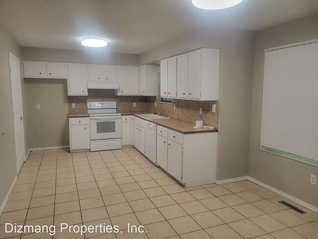 Building Photo - 3 br, 2 bath House - 4540 S. Leroy