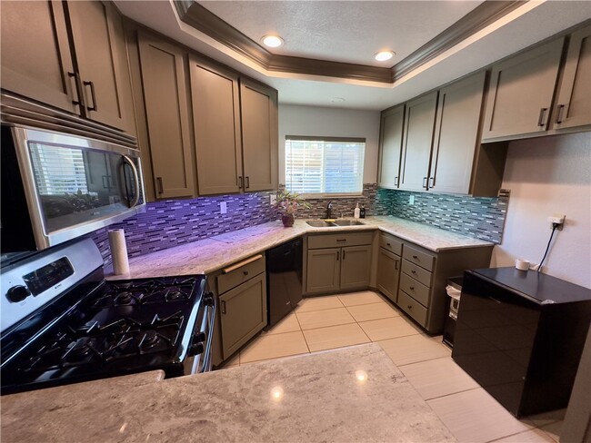 Foto del edificio - 24306 Val Verde Ct