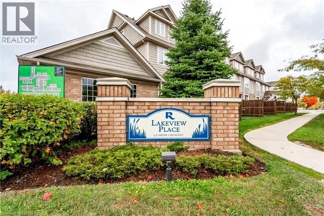 Building Photo - 15 Carere Crescent