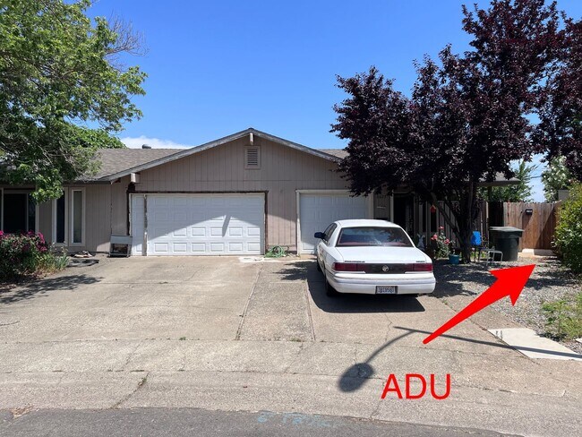 Foto del edificio - CHARMING ONE BEDROOM ADU NEAR FOLSOM LAKE!