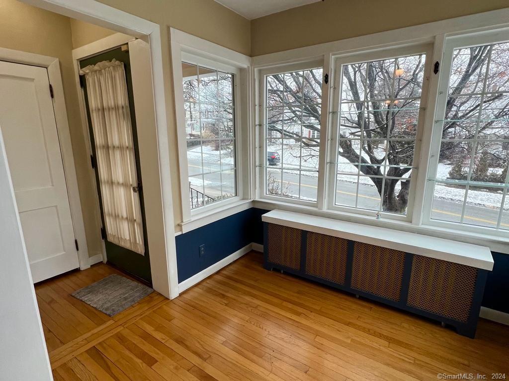 Primary Photo - 143 Nott St
