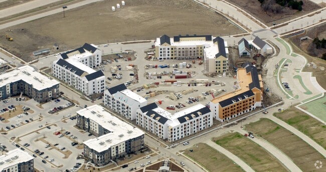Aerial - Linz at The Station