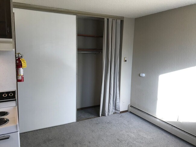 Foto del edificio - Main Floor Studio in St. Paul - Great Location