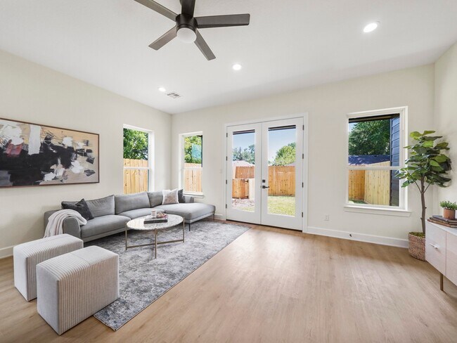 Foto del edificio - 3548 Seabrook St