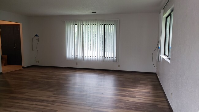 Foto del edificio - Single Level Home in McKinelyville- Dog Fr...