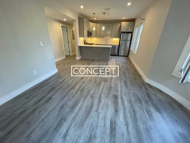 Building Photo - 84 Fayston St