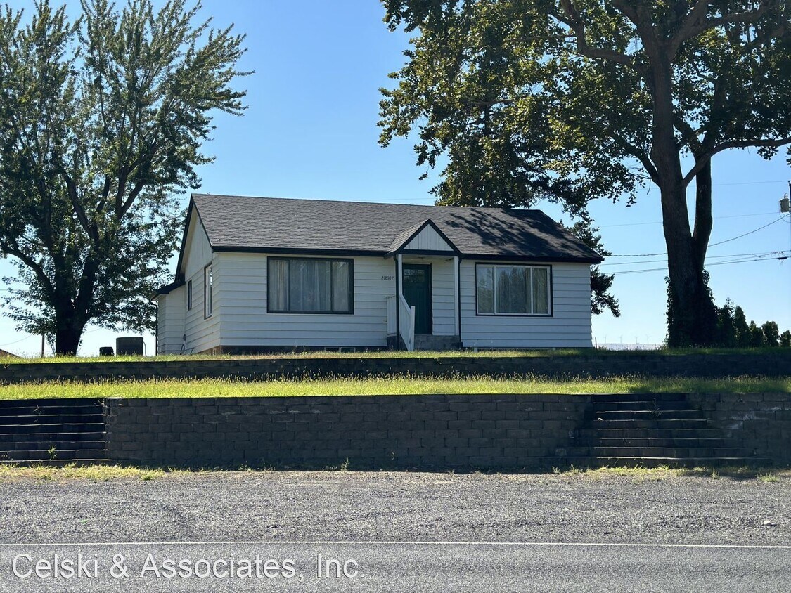 Primary Photo - 5 br, 2 bath House - 218107 E. Finley Rd.