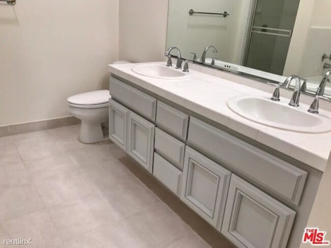 Building Photo - 2 br, 3 bath House - 117 S Clark Dr Apt 202