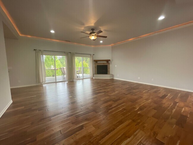 Foto del edificio - 228 Winchester Creek Ave