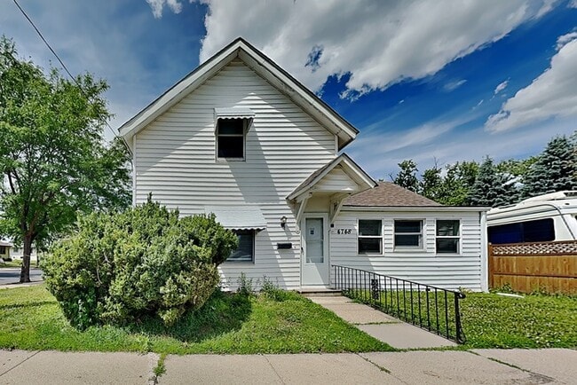 Building Photo - 4748 W 125th St