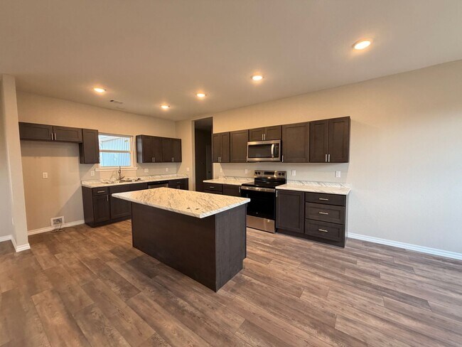 Foto del edificio - Welcome to your dream home in Russellville, AR!