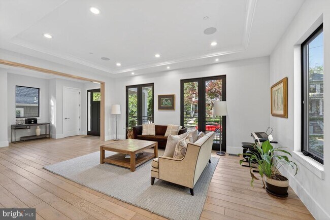 Foto del edificio - 5310 Dorsett Pl NW