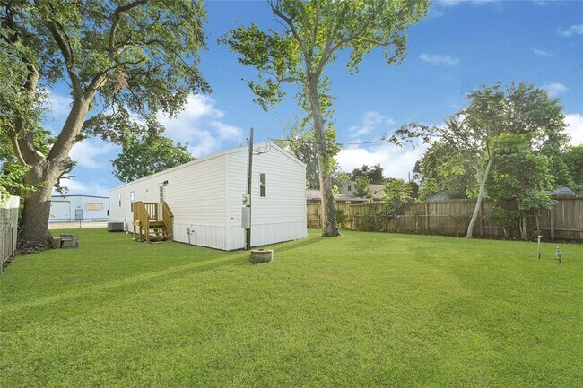 Foto del edificio - 113 Schilling Ave