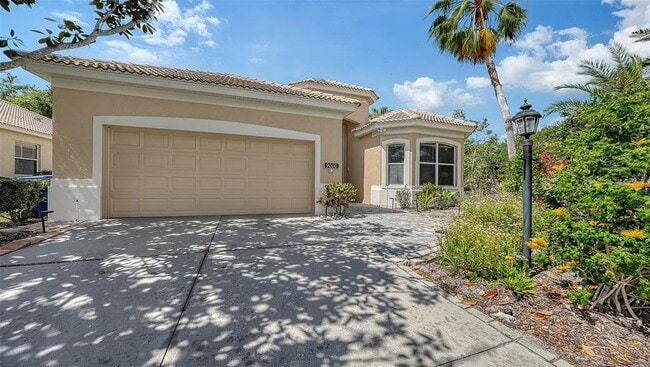 Building Photo - 9000 Willow Brook Dr