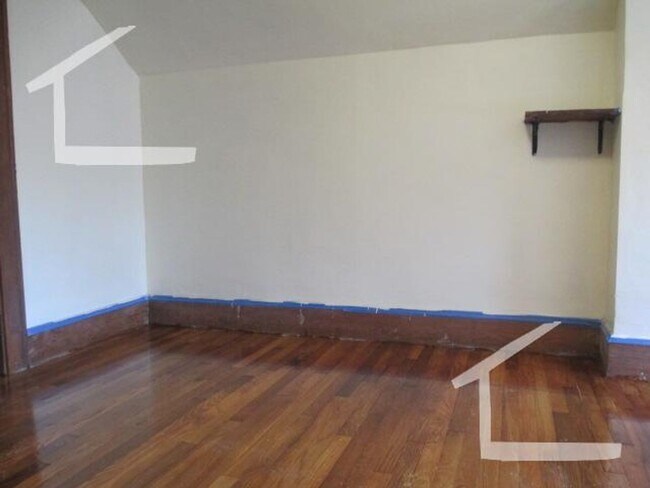 Foto del edificio - Nice 4 bed in Oak Square