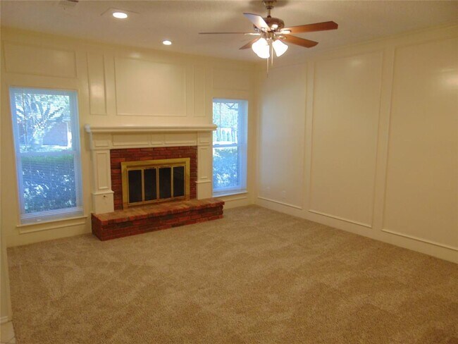 Building Photo - 9615 Moss Farm Ln