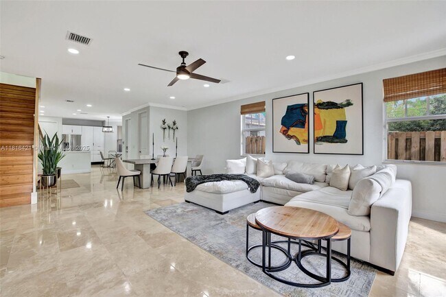 Foto del edificio - 600 SW 8th St