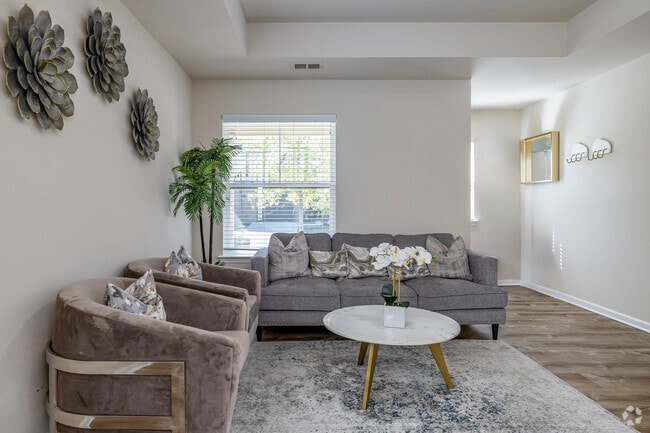 2BR, 2BA - 1,300SF - Aspen - Living Room - Northgate Canton