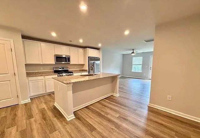 Foto del edificio - 1265 Forestbrook Ln