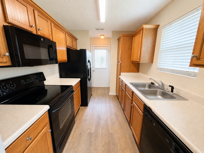 Building Photo - 361 Bridgewater Cir