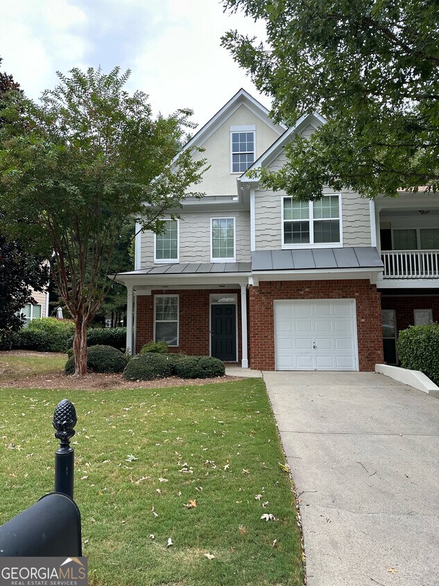 Building Photo - 385 St Claire Dr