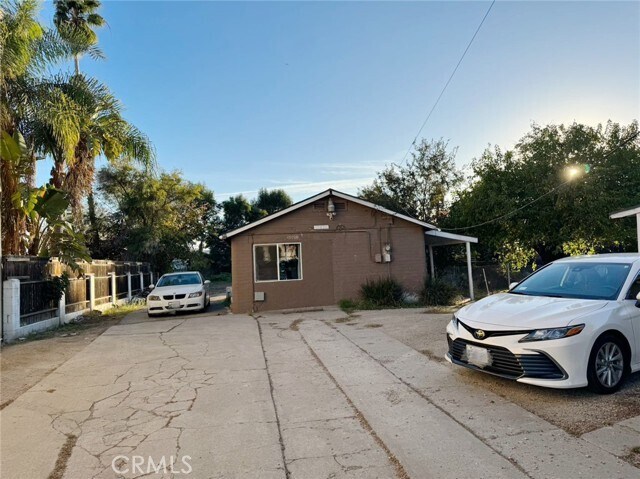 Building Photo - 15424 Gale Ave