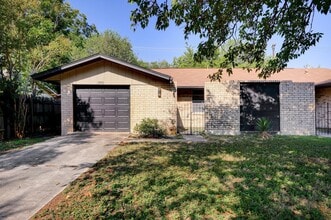 Building Photo - 2105 Darwin Dr