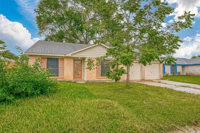 Building Photo - 1334 Tenderden Dr