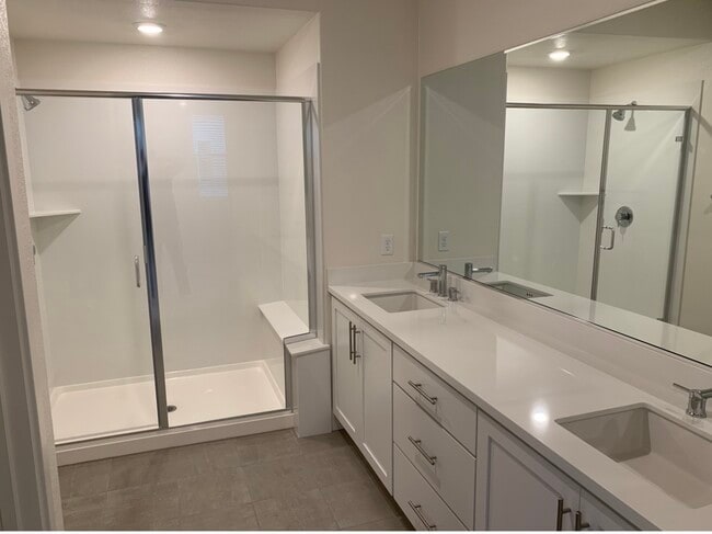 Foto del edificio - Broadway at Boulevard