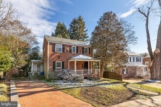 Building Photo - 1529 N Kenilworth St