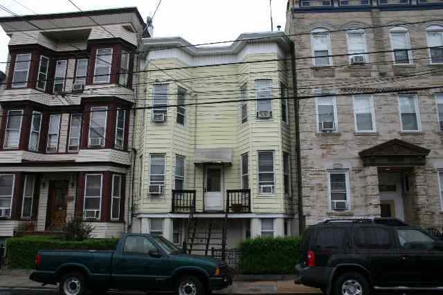 Foto del edificio - 271 Webster Ave