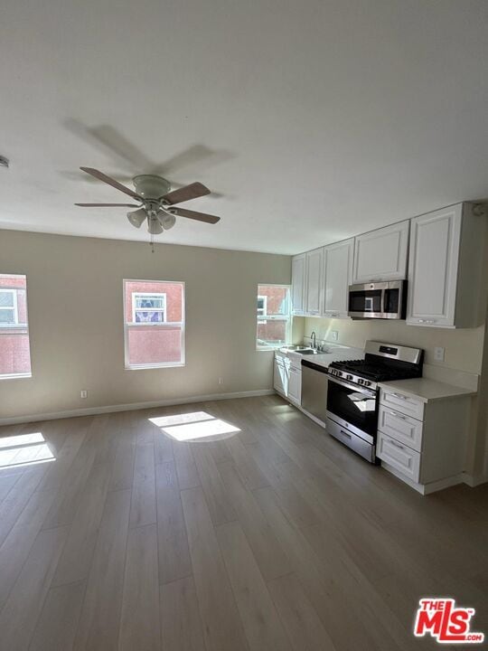 Foto del edificio - 407 N Coronado St