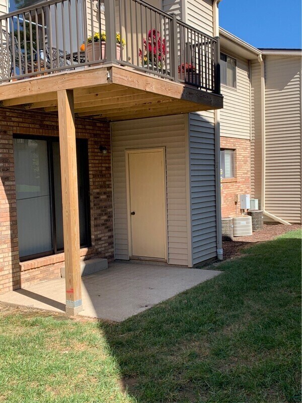 Building Photo - 232 Eagle Ridge