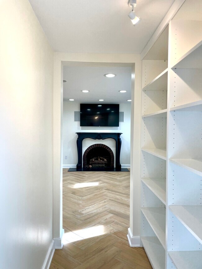 hallway towards living room - 1555 E Browning Ave