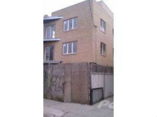 Primary Photo - 221 Bay 35th St