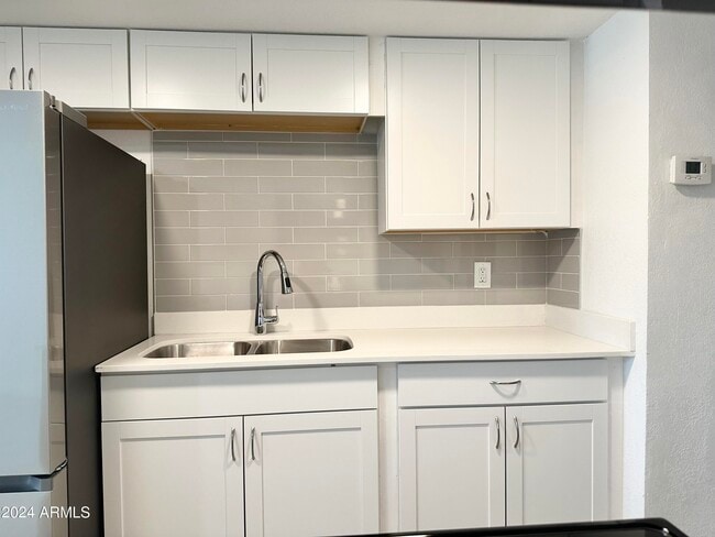 Foto del edificio - 16821 N 26th St