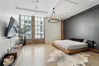 Building Photo - 1122 Jackson St