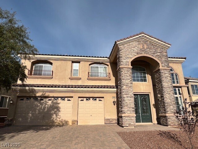 Foto principal - 2725 Kildrummie St