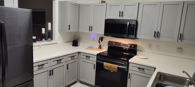 Building Photo - 1828 Turnbull Lakes Dr