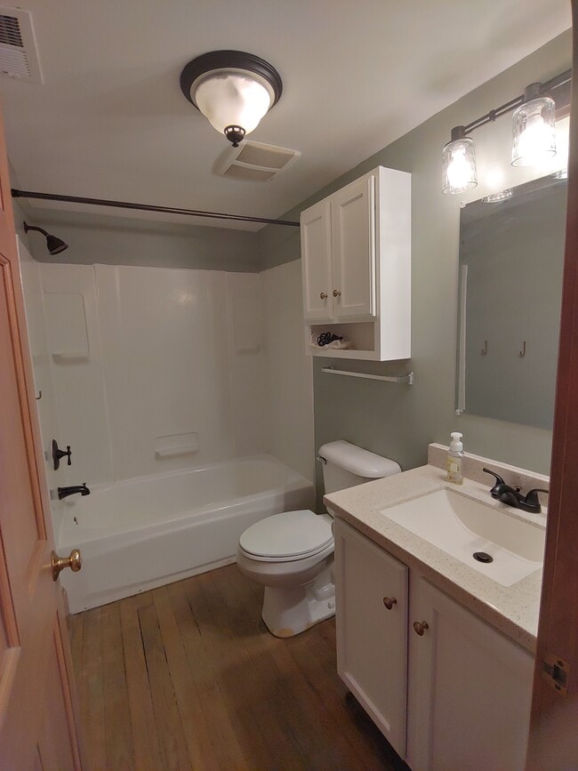 Bathroom - 2443 Deming Ave
