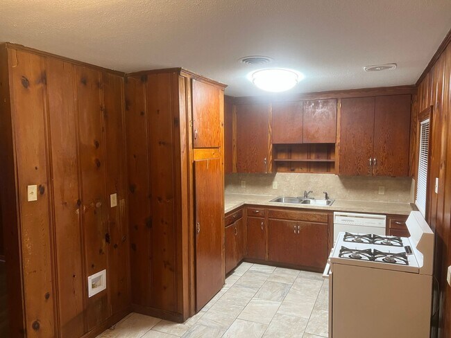 Foto del edificio - Charming 3 Bed 1 Bath Home