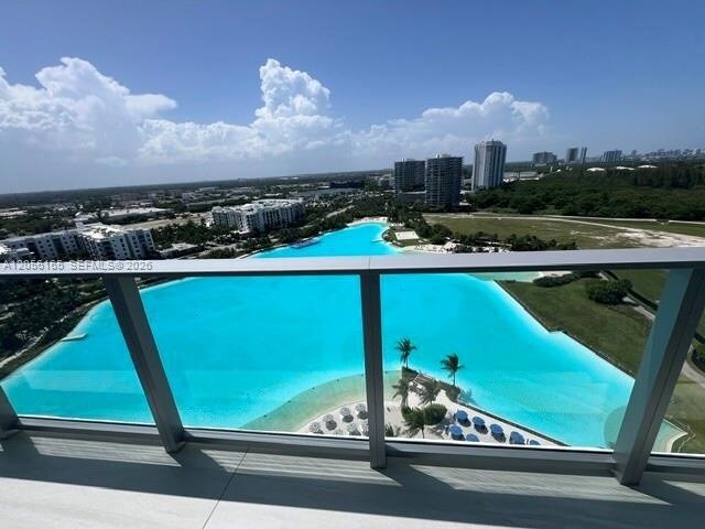 Foto del edificio - 2411 Laguna Cir