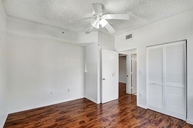 Foto del edificio - 1200 Scotia Dr