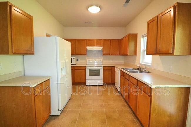 Building Photo - 1853 Cornsilk Dr