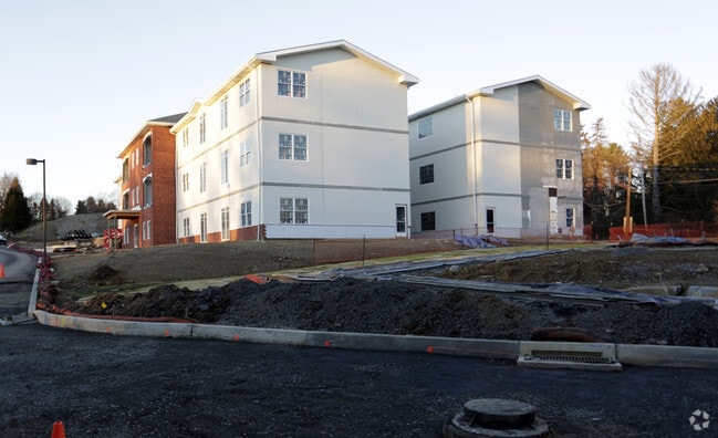 Building Photo - 4822 Old Bethlehem Pike