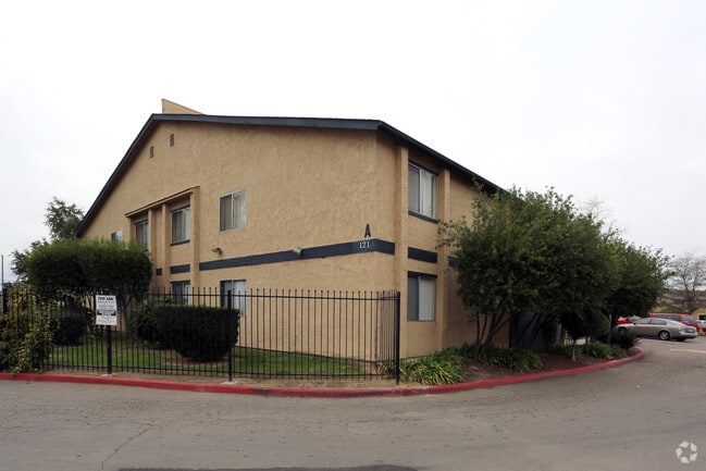 Building Photo - Terre at Preserve